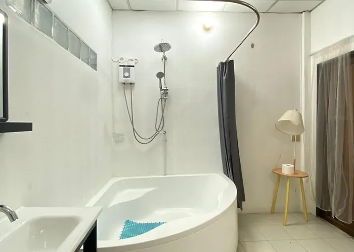 Cheap House 7min Next To Bts Kasetsart , 5 Bedroom