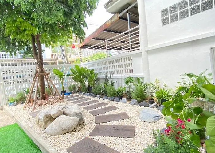 Apartamento Cheap House 7min Next To Bts Kasetsart , 5 Bedroom Bangkok