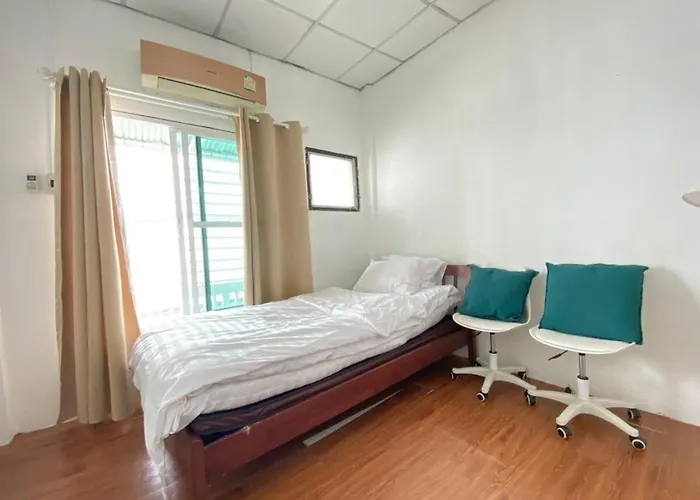Apartamento Cheap House 7min Next To Bts Kasetsart , 5 Bedroom